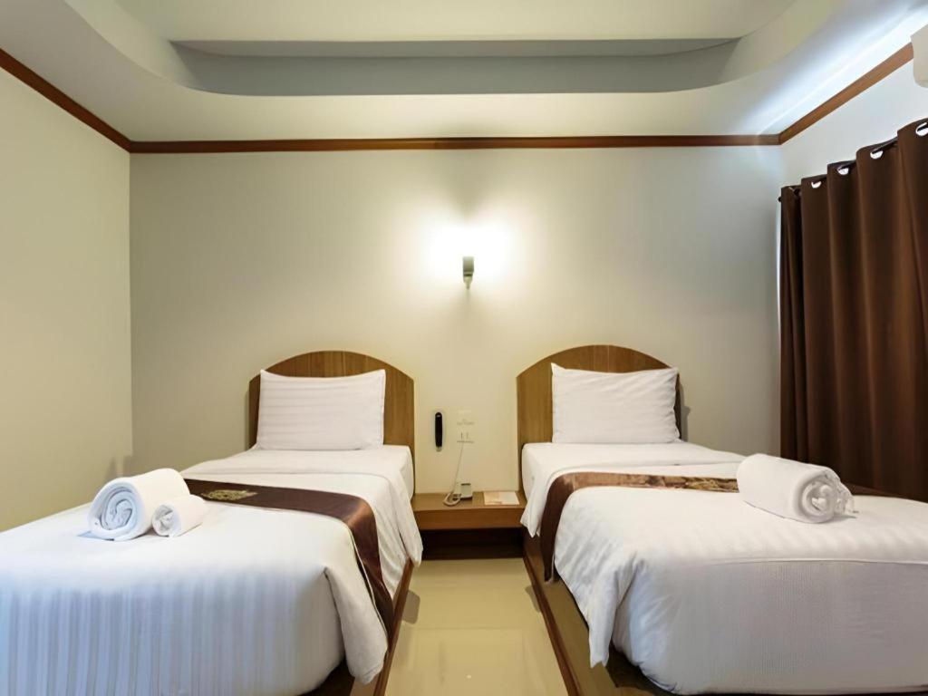 Thada Chateau Hotel Buri Ram Exterior foto